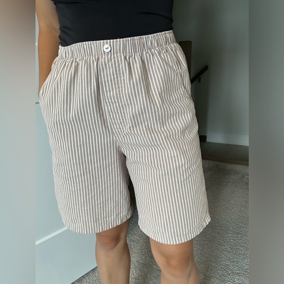 Vintage ALIA 100% Cotton Strip Shorts - Picture 4 of 8